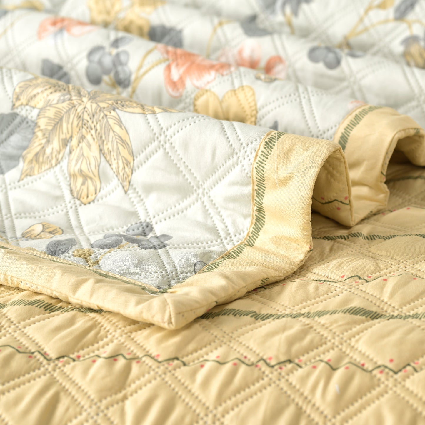 Colorado BedSpread -Double Bed (90x100 inches) with two Pillow covers