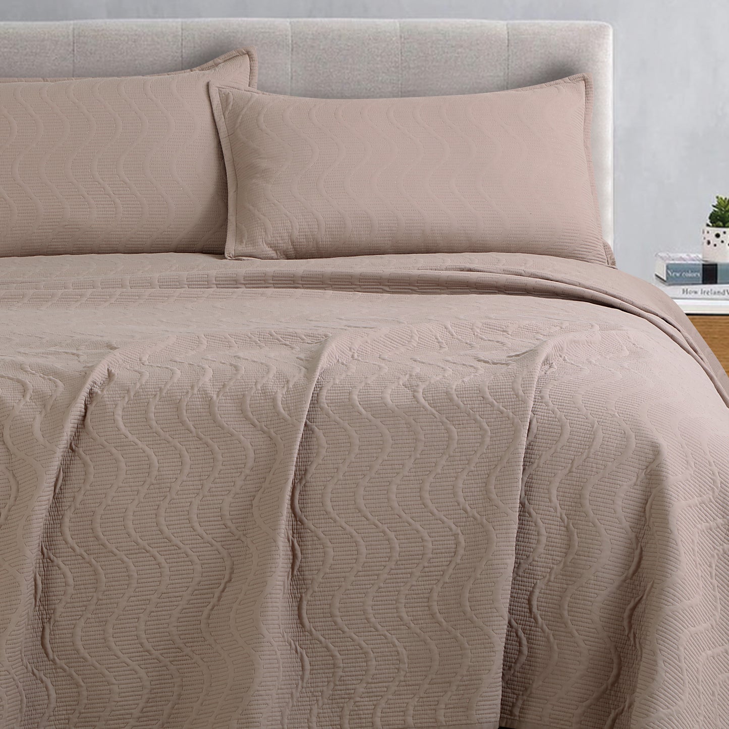 Vesper BedSpread -Double Bed (100x108inches) with two Pillow covers