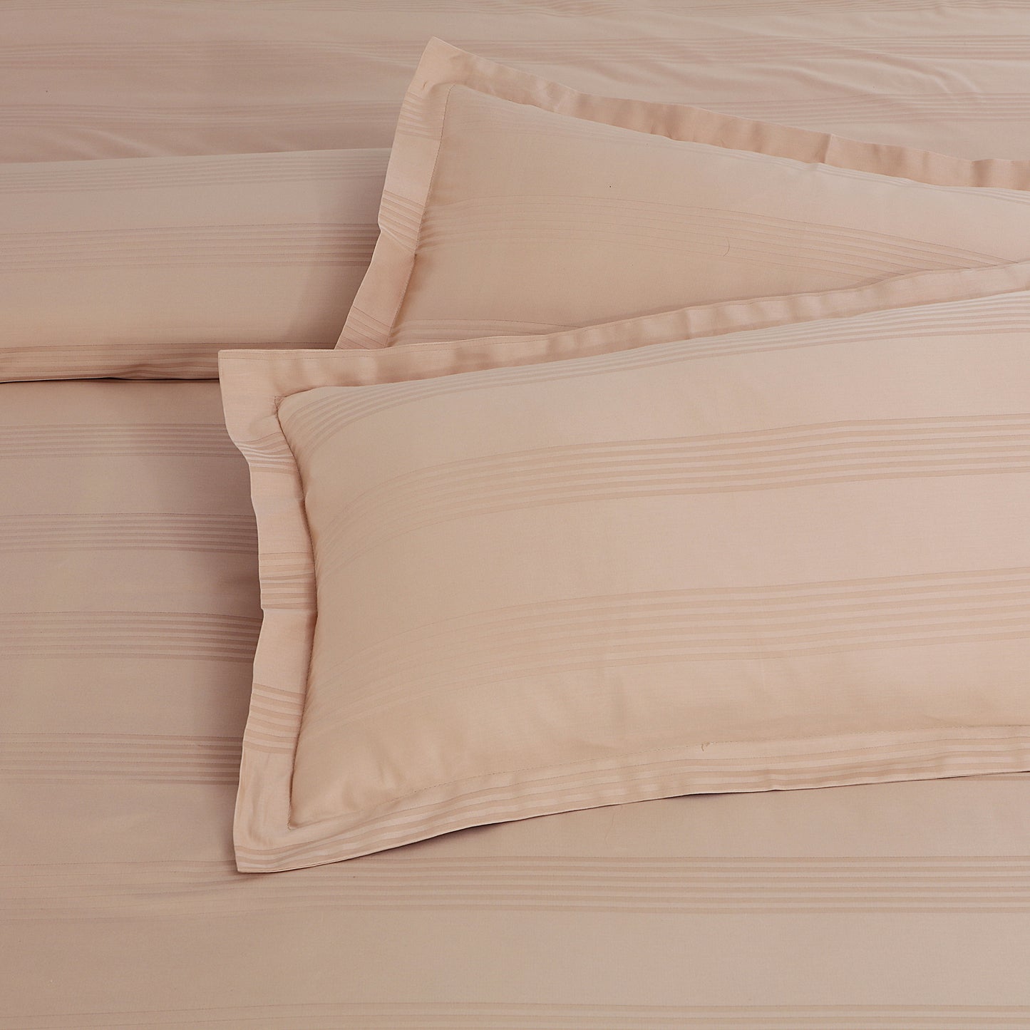 Triumph Bedsheet -King Size (108x108 inches) -400 TC with two Pillow Covers