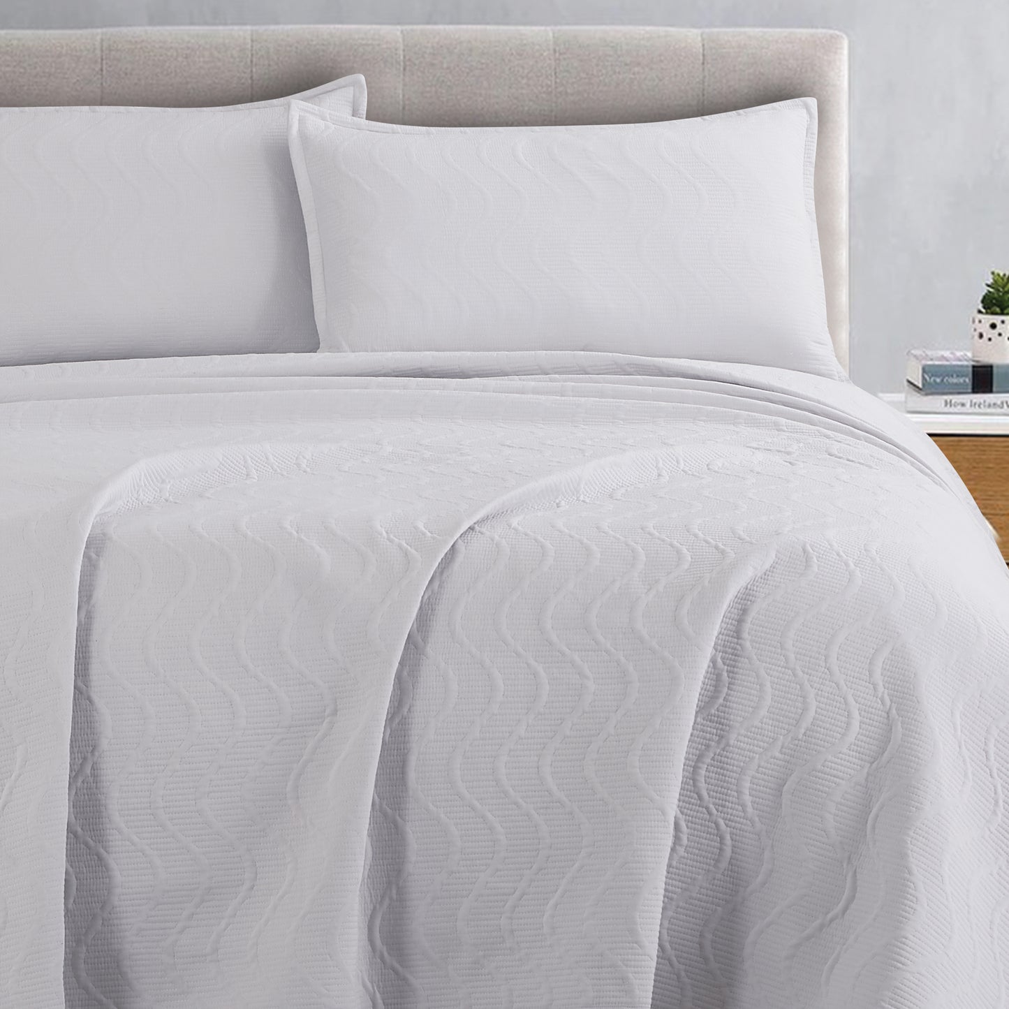 Vesper BedSpread -Double Bed (100x108inches) with two Pillow covers