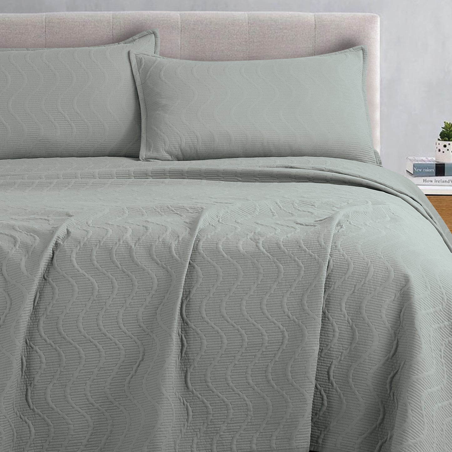 Vesper BedSpread -Double Bed (100x108inches) with two Pillow covers