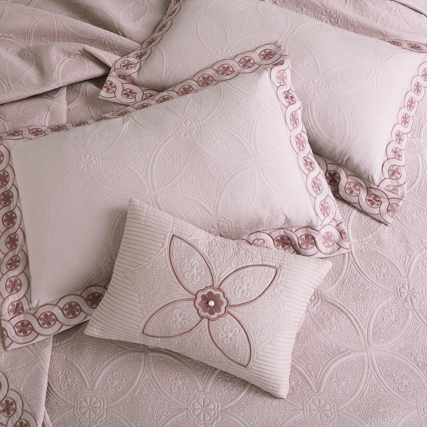 Horizon BedSpread -Double Bed (100x108inches) with two Pillow covers