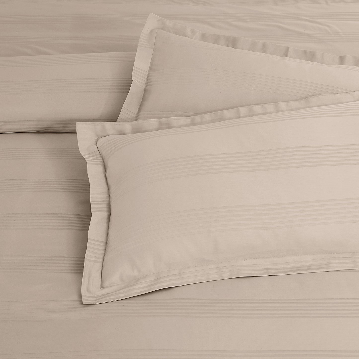 Triumph Bedsheet -King Size (108x108 inches) -400 TC with two Pillow Covers