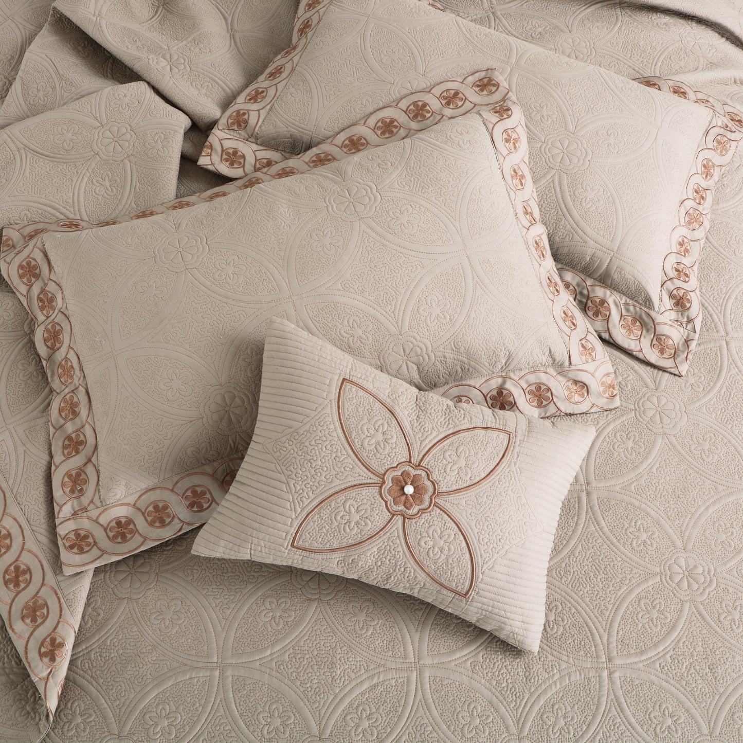 Horizon BedSpread -Double Bed (100x108inches) with two Pillow covers