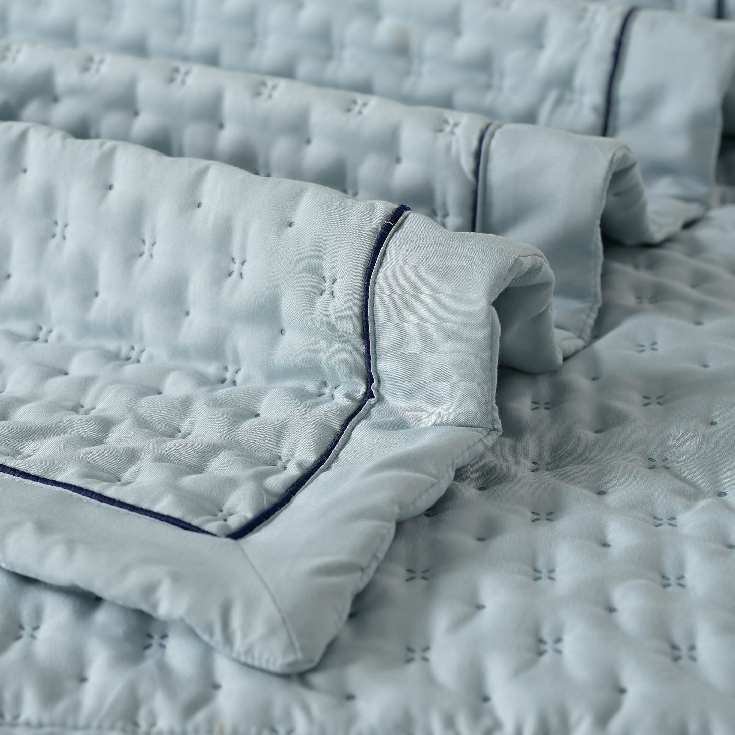 Ballina Comforter - Cotton Feel - Double Bed (90x100 inches)