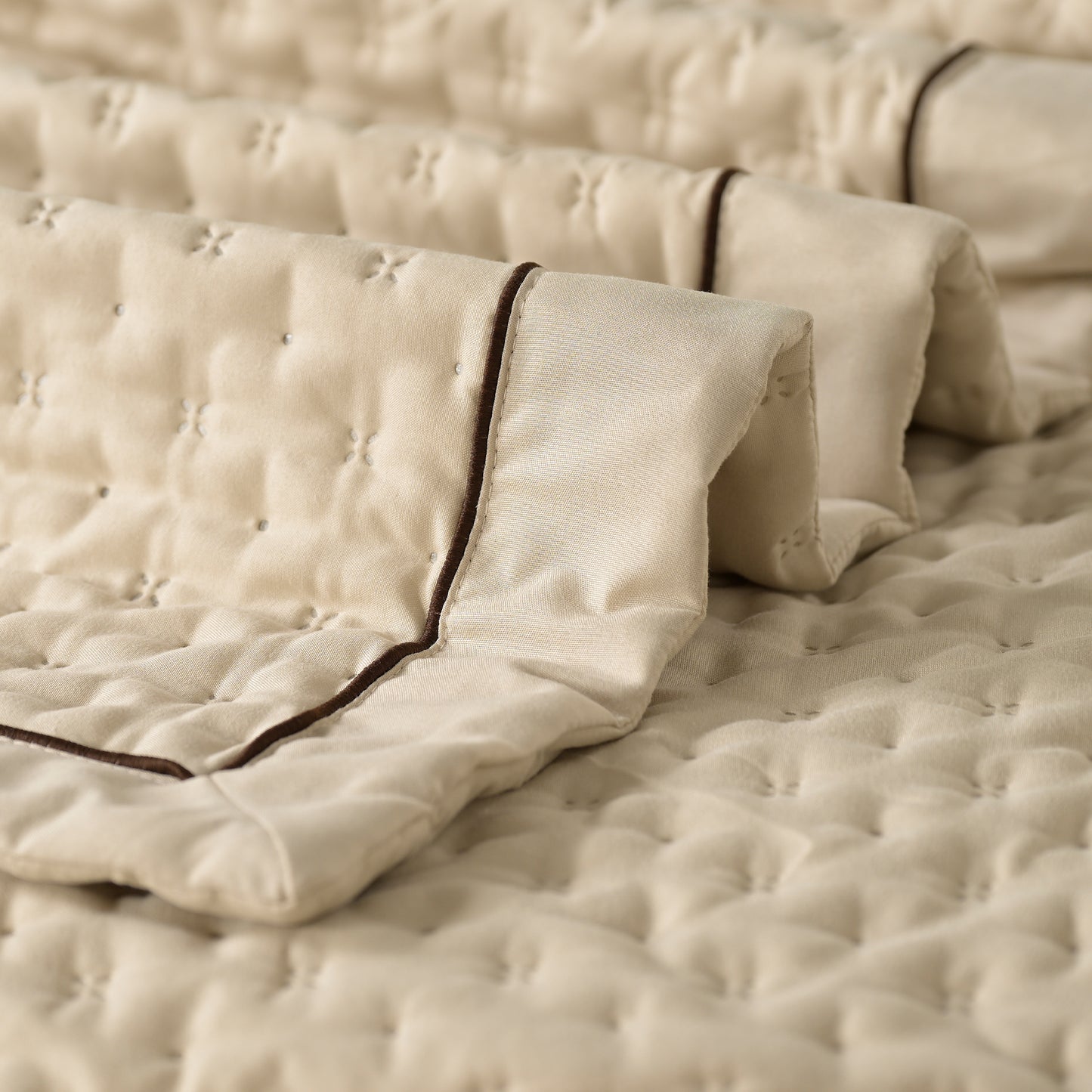 Ballina Comforter - Cotton Feel - Double Bed (90x100 inches)