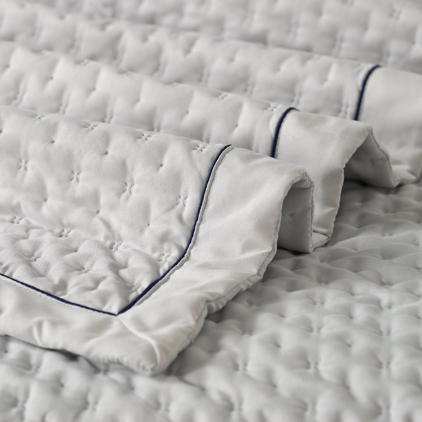 Ballina Comforter - Cotton Feel - Double Bed (90x100 inches)