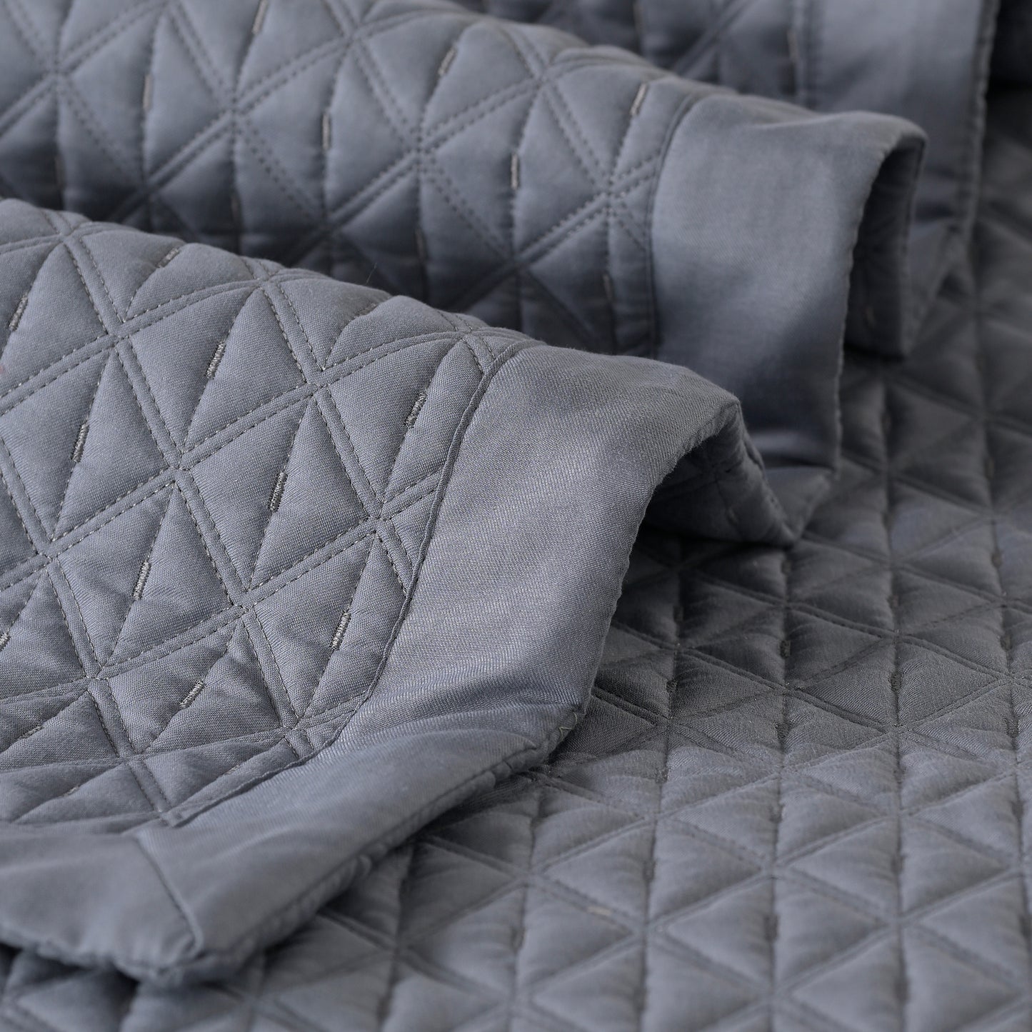 Ember BedSpread -Double Bed (100x108inches) with two Pillow covers