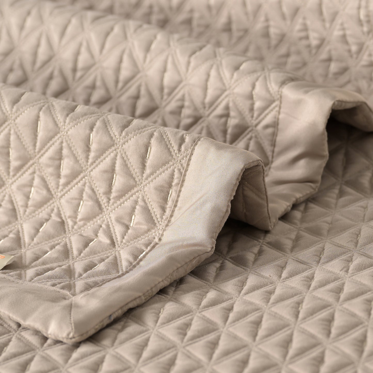 Ember BedSpread -Double Bed (100x108inches) with two Pillow covers