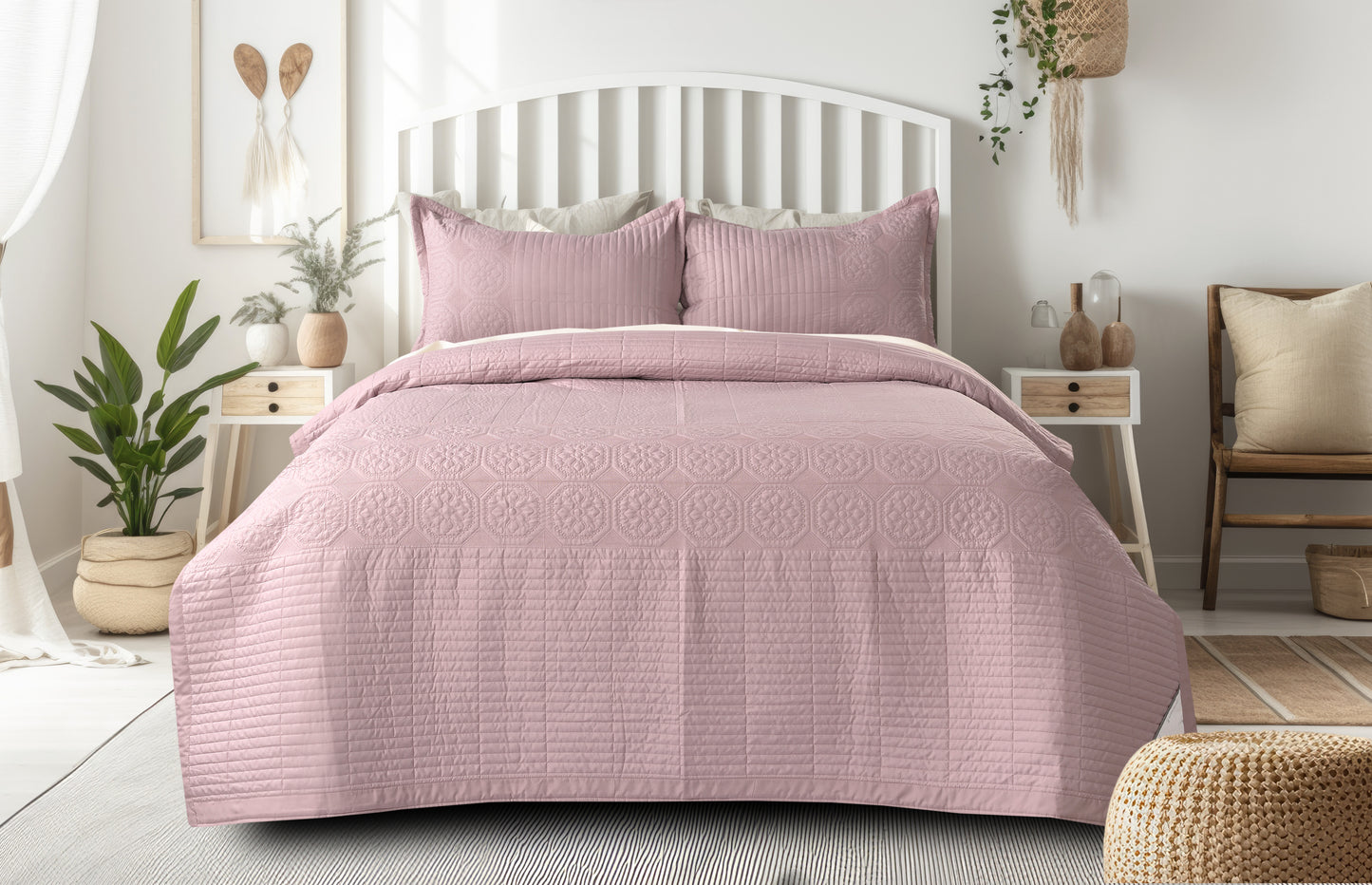 Iconic BedSpread -Double Bed (90x100 inches) with two Pillow covers