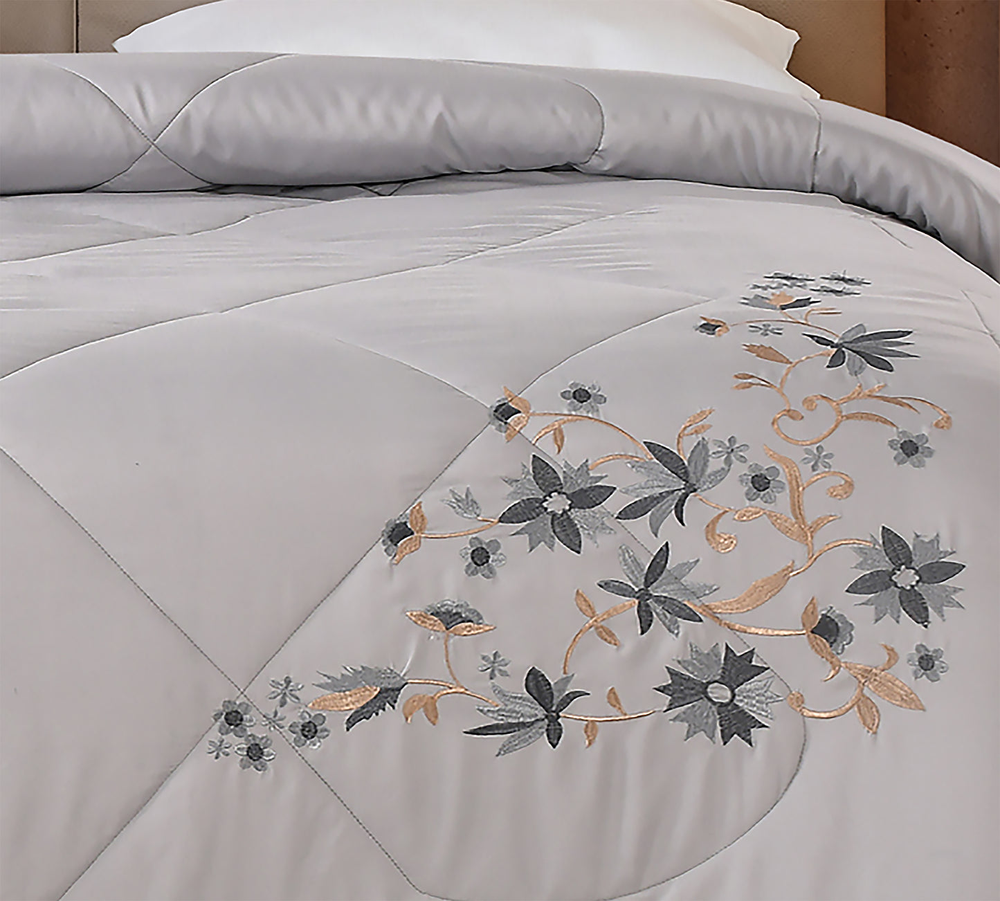 Marseille Comforter - Cotton Feel - Double Bed (90x100 inches)
