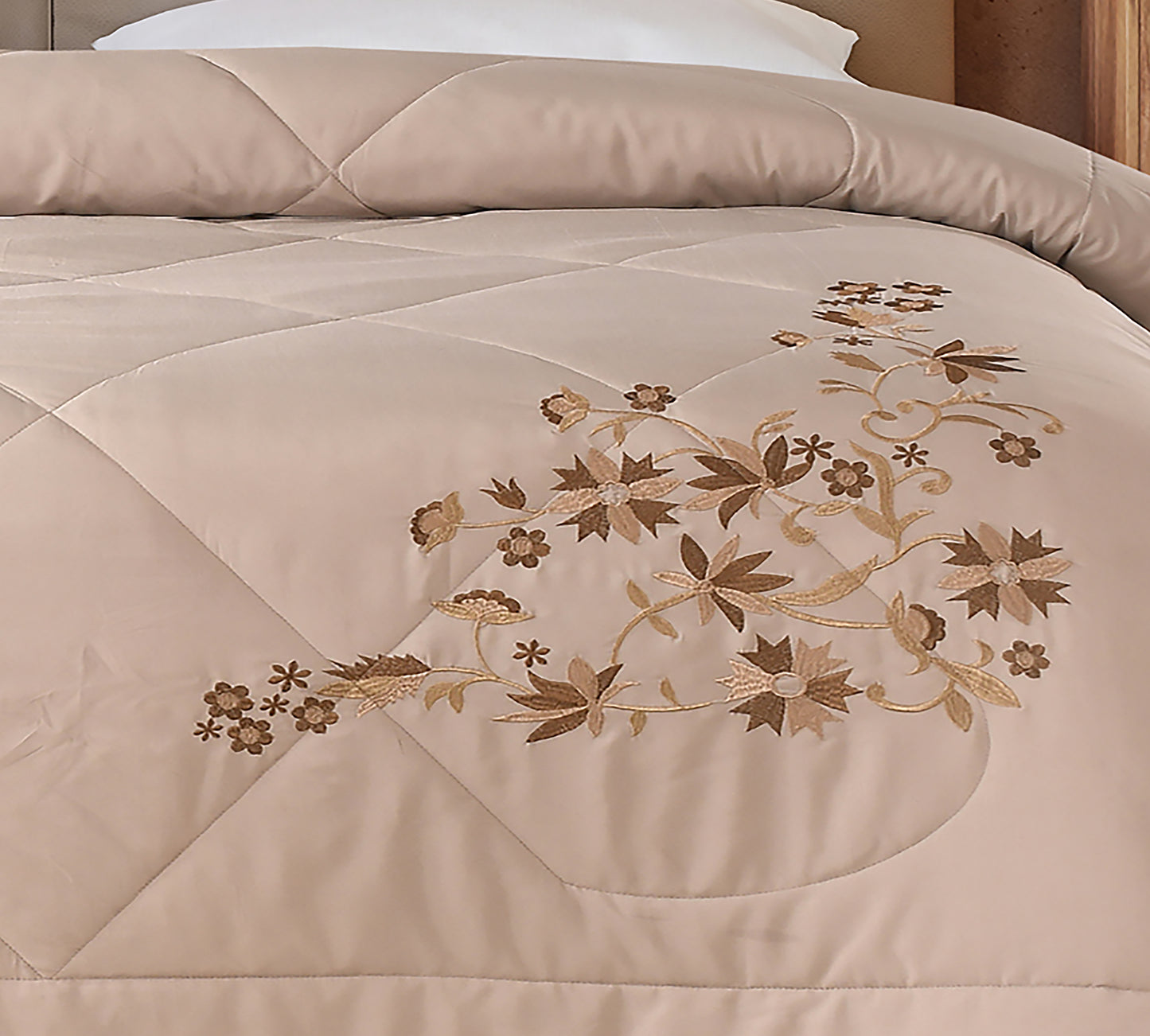 Marseille Comforter - Cotton Feel - Double Bed (90x100 inches)