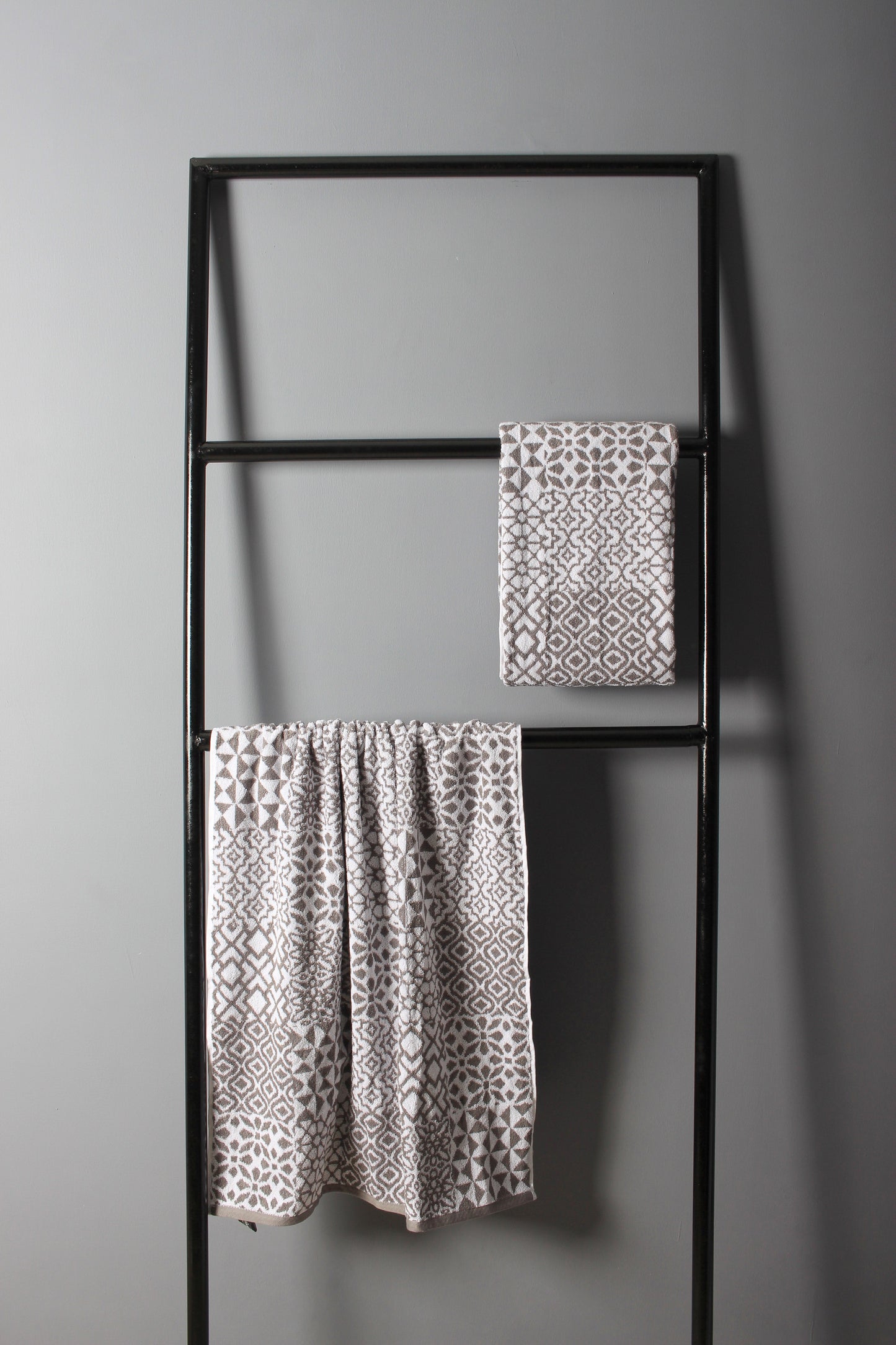 Ross Jacquard Cotton Towels Set