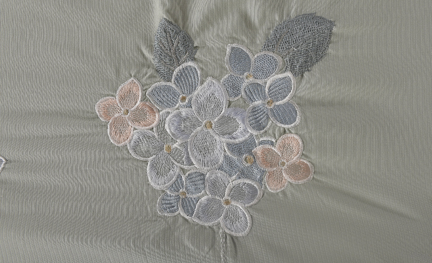 Dalton Comforter - Cotton Feel - Double Bed (90x100 inches)