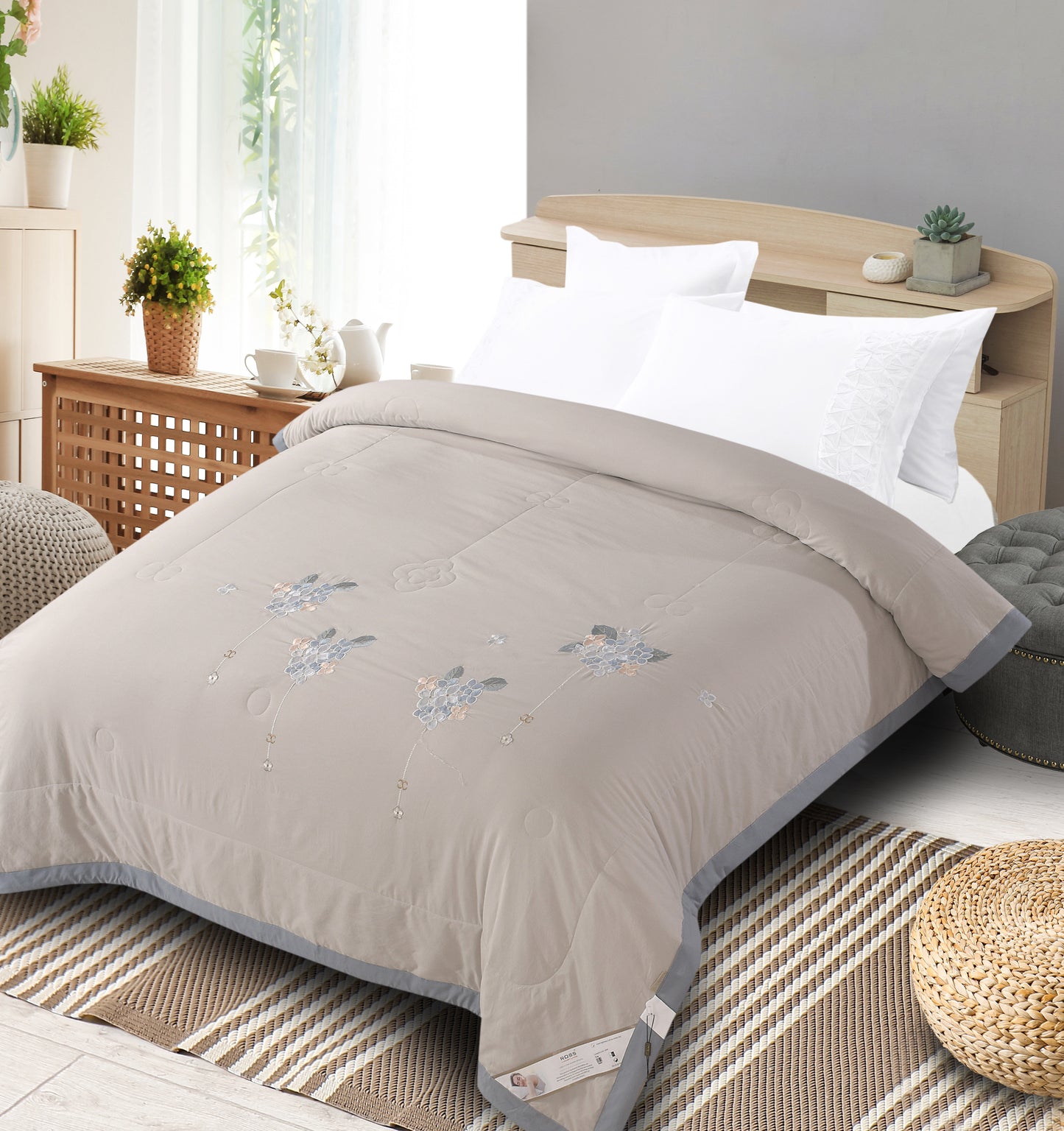 Dalton Comforter - Cotton Feel - Double Bed (90x100 inches)