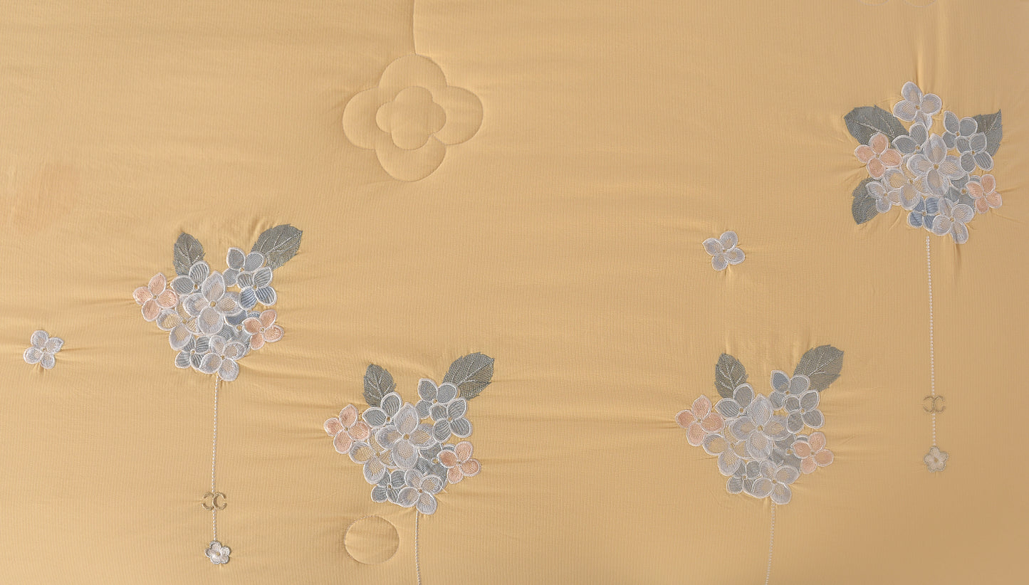 Dalton Comforter - Cotton Feel - Double Bed (90x100 inches)