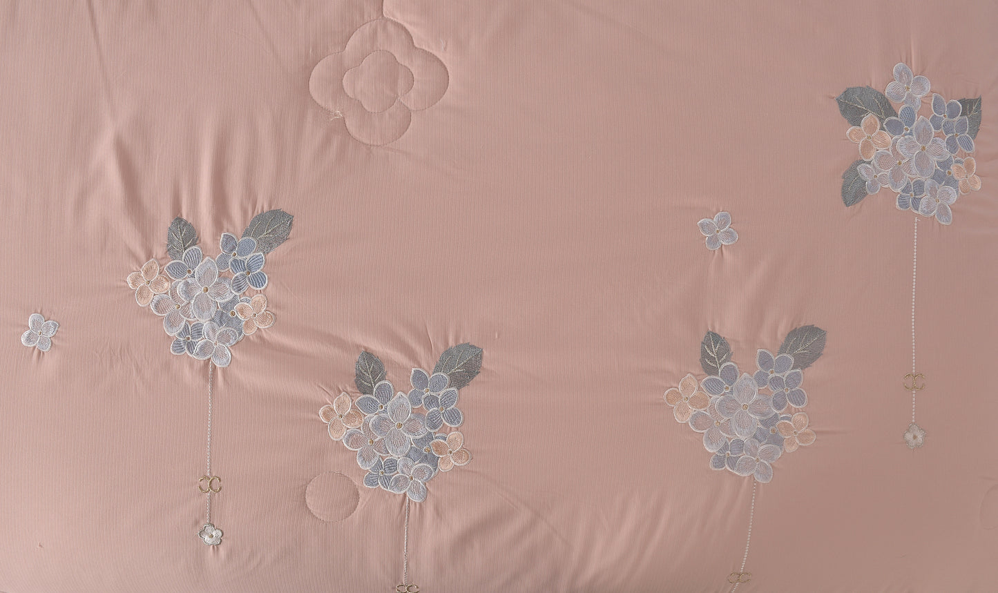 Dalton Comforter - Cotton Feel - Double Bed (90x100 inches)