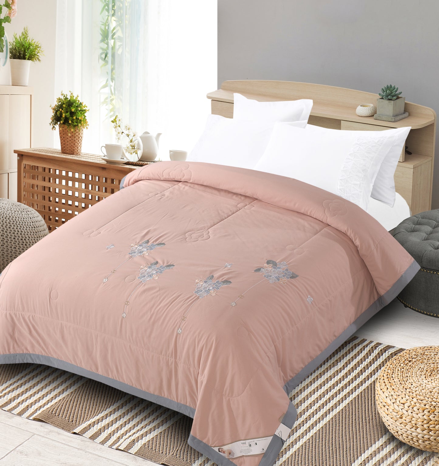 Dalton Comforter - Cotton Feel - Double Bed (90x100 inches)