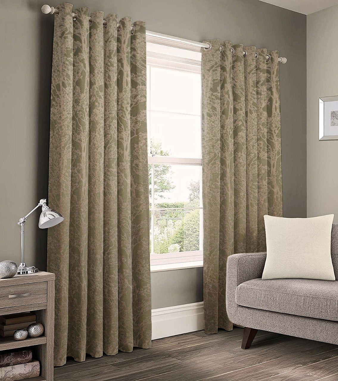 MNS  Simba  Rose Door Curtain