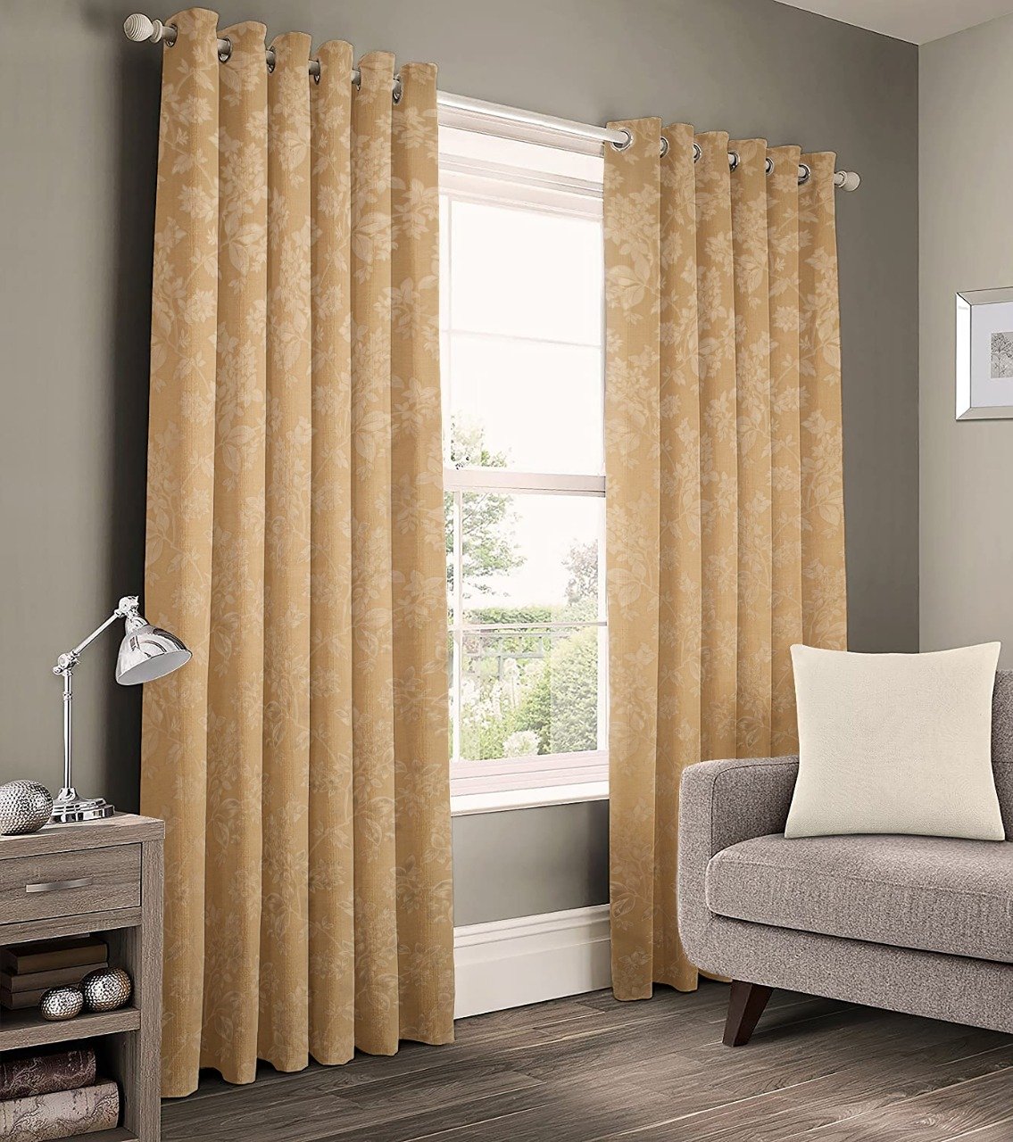 MNS  Simba  Rose Door Curtain