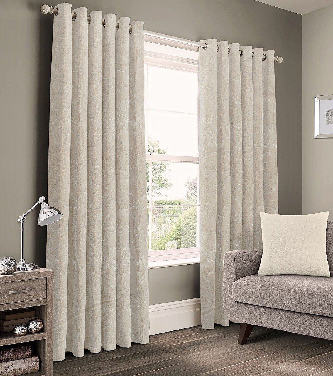 MNS  Simba  Rose Door Curtain