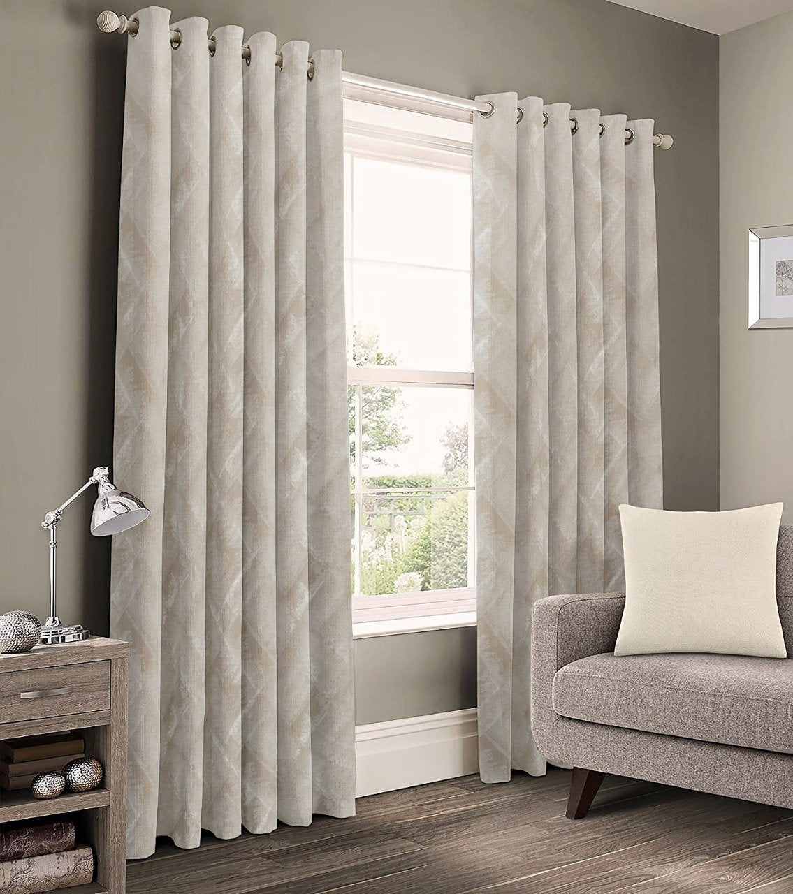 MNS  Simba  Rose Door Curtain