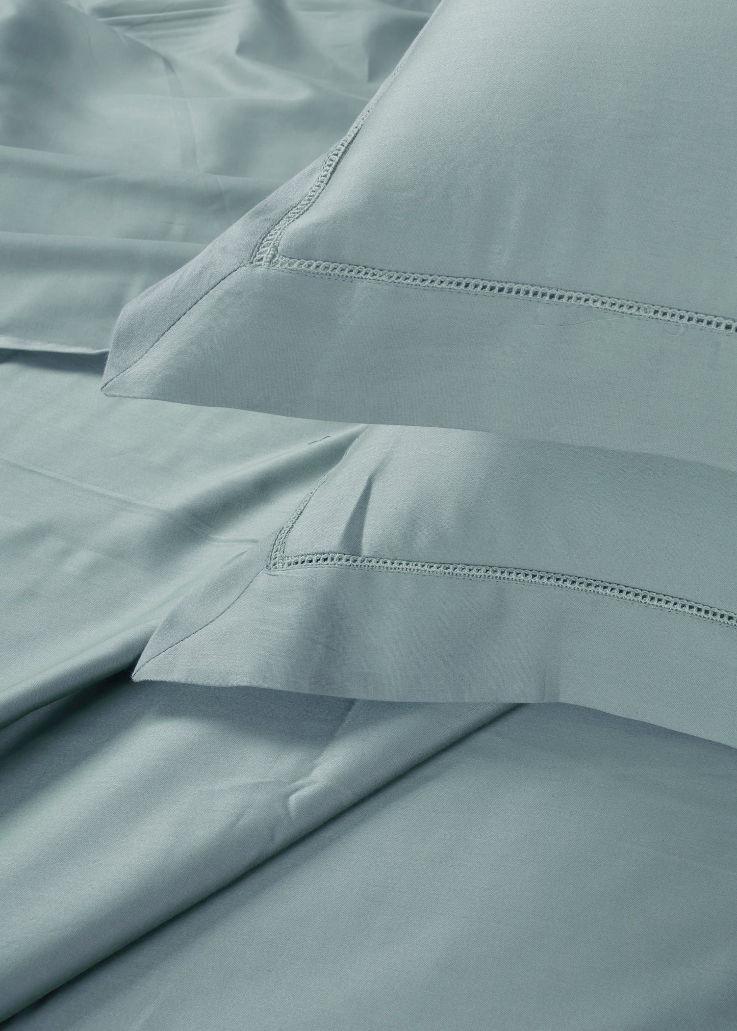 Classic Solid Cotton Bed Sheet - 300 TC with two Pillow covers