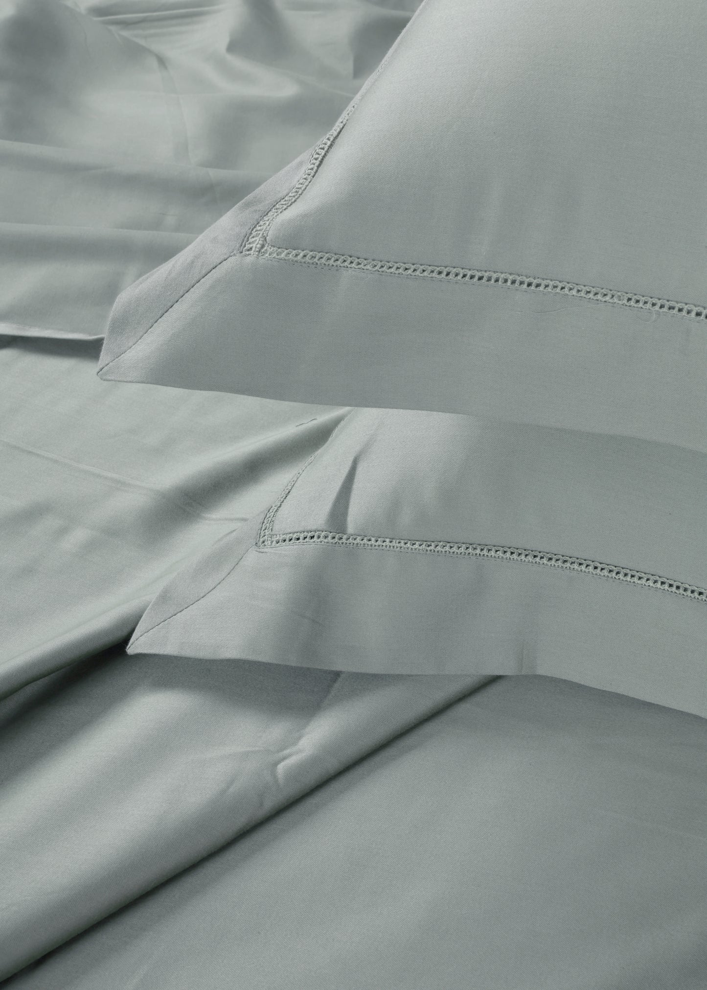 Classic Solid Cotton Bed Sheet - 300 TC with two Pillow covers