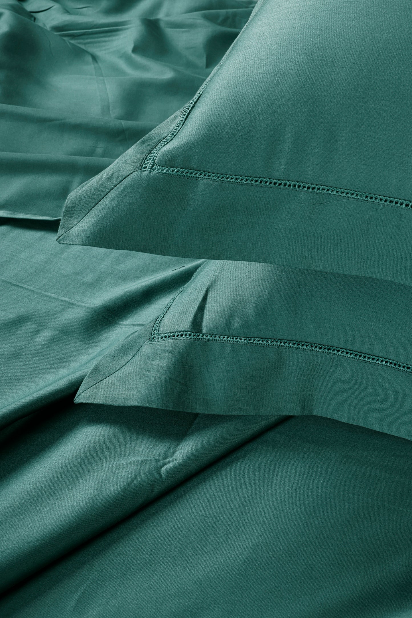 Classic Solid Cotton Bed Sheet - 300 TC with two Pillow covers
